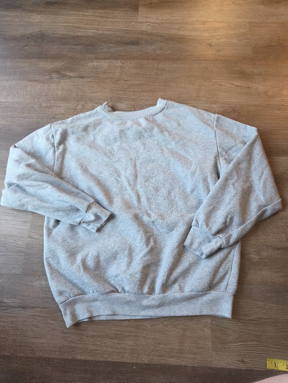 Winnie the Pooh Blustery Day Grey Sweatshirt Pullover Womens size Medium 8-10 - Picture 8 of 8